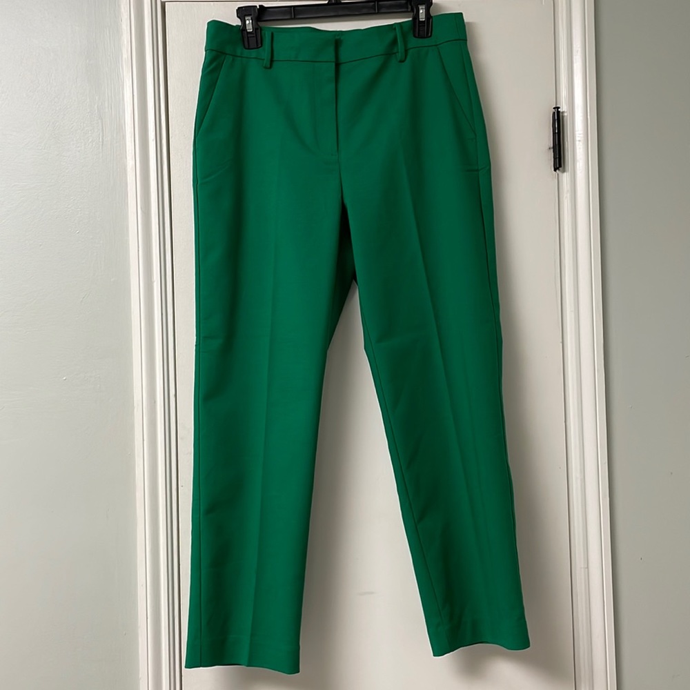 NWT Loft “The Perfect Straight” pant. Kelly Green size 10